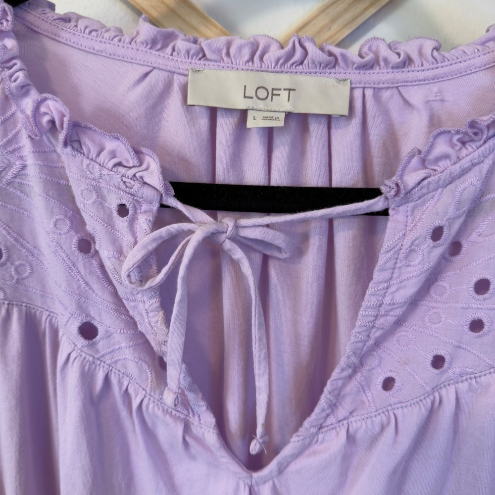 LOFT Eyelet Puff Sleeve Top 100% Cotton Large Purple Ruffle Tie Neck V-Neck - Picture 4 of 5